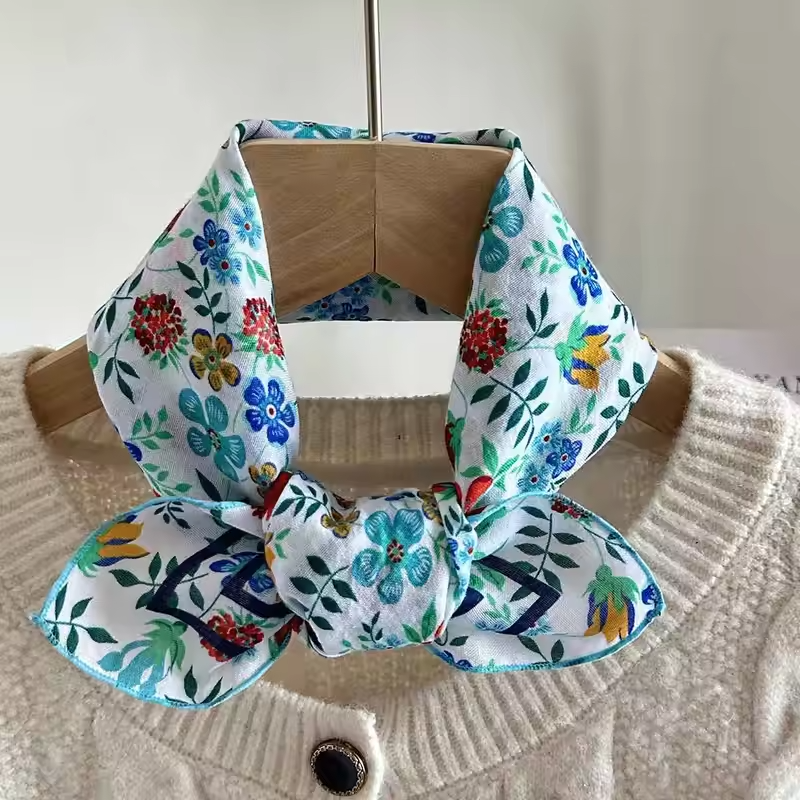 Spring and Summer New Women's Small Silk Scarf Skin-Friendly and Bohemian Small Square Scarf Versatile Flower Print Scarf