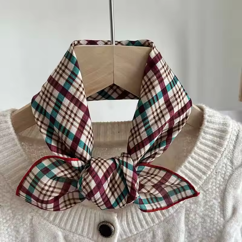 Spring and Summer New Women's Small Silk Scarf Skin-Friendly and Bohemian Small Square Scarf Versatile Flower Print Scarf