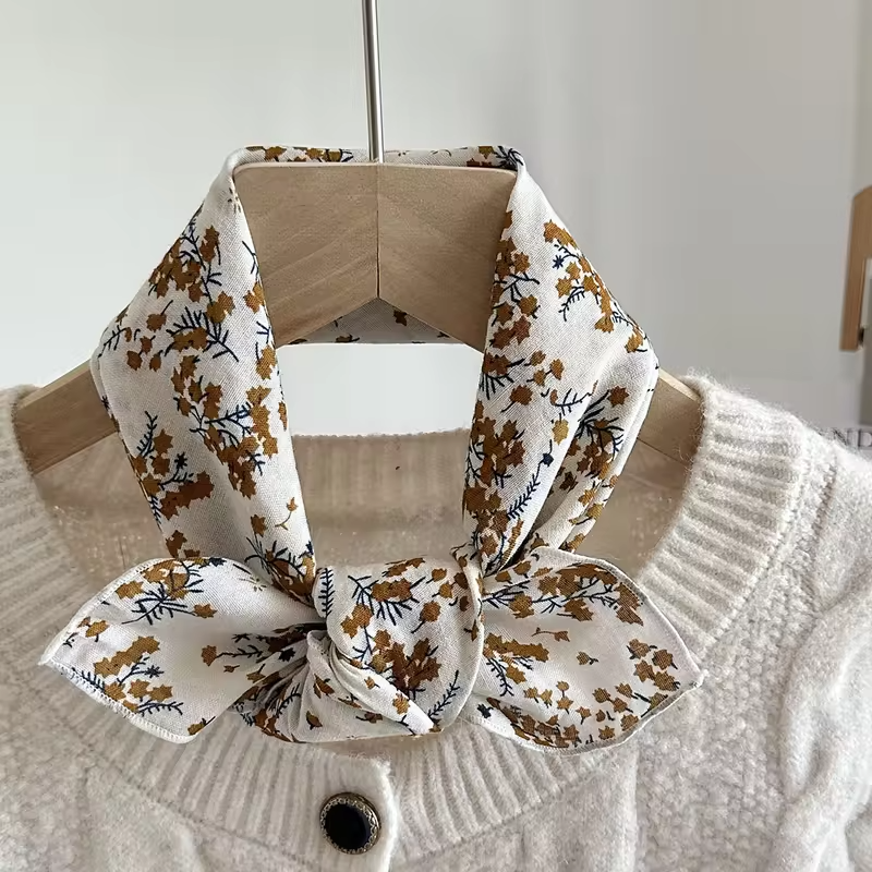 Spring and Summer New Women's Small Silk Scarf Skin-Friendly and Bohemian Small Square Scarf Versatile Flower Print Scarf